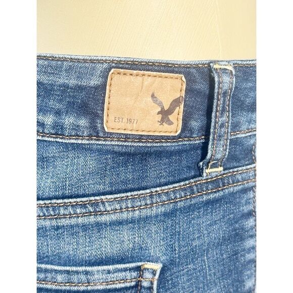 American Eagle Outfitters Super Stretch Shortie Raw Hem Denim Short Blue Size 4 - Picture 4 of 13